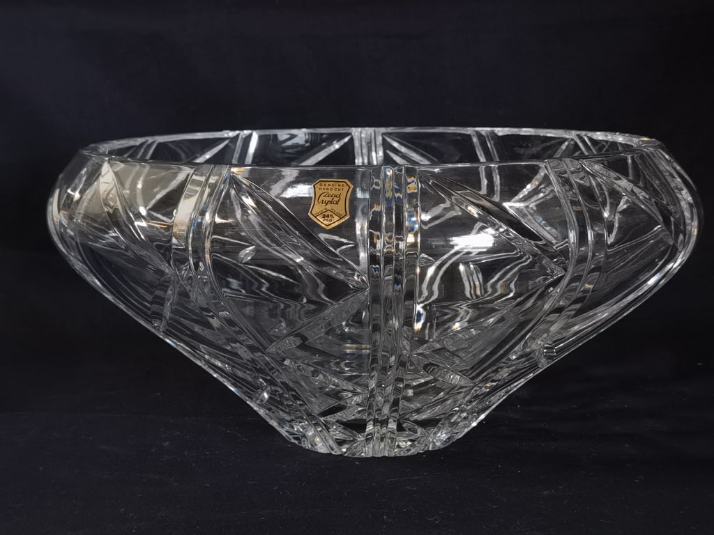Vintage Hand-Cut Polish Lead Crystal Oval Bowl: Vintage Hand-Cut Polish Lead Crystal Oval Bowl, 12in by 6in