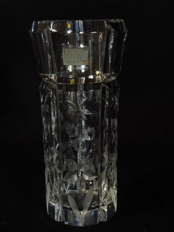 Mikasa Frosted Floral Crystal Cylinder Vase: Mikasa Frosted Floral Crystal Cylinder Vase, 7in by 3.5in