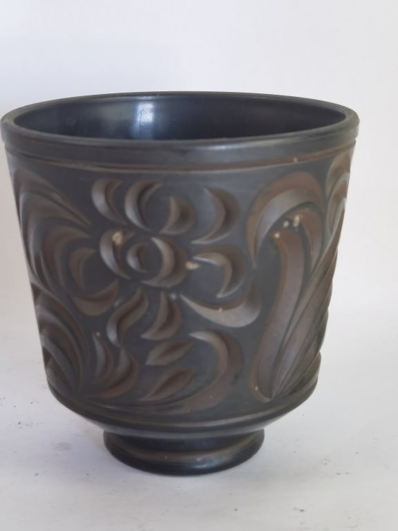 Carved Blackware Clay Planter (1 of 2)