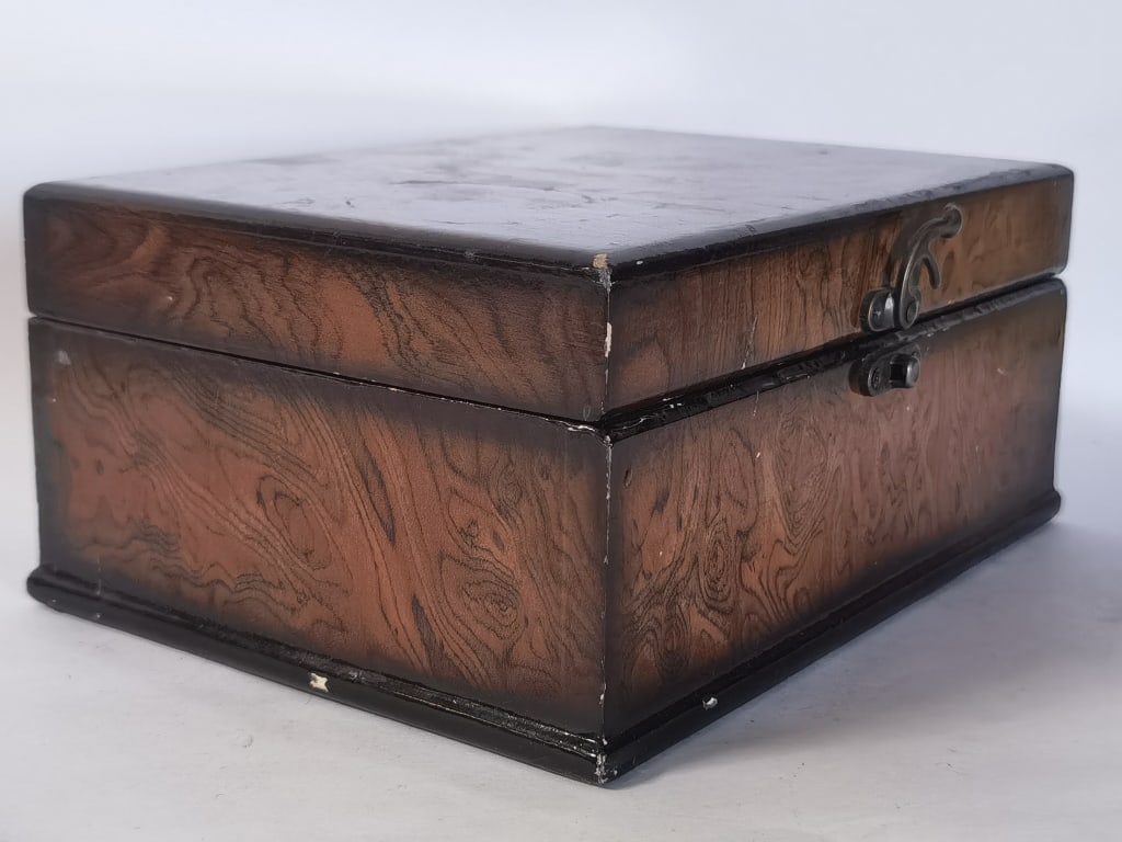 Faux-Burled Walnut Wooden Keepsake Box - 4