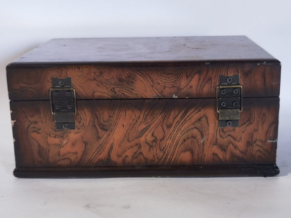 Faux-Burled Walnut Wooden Keepsake Box - 5