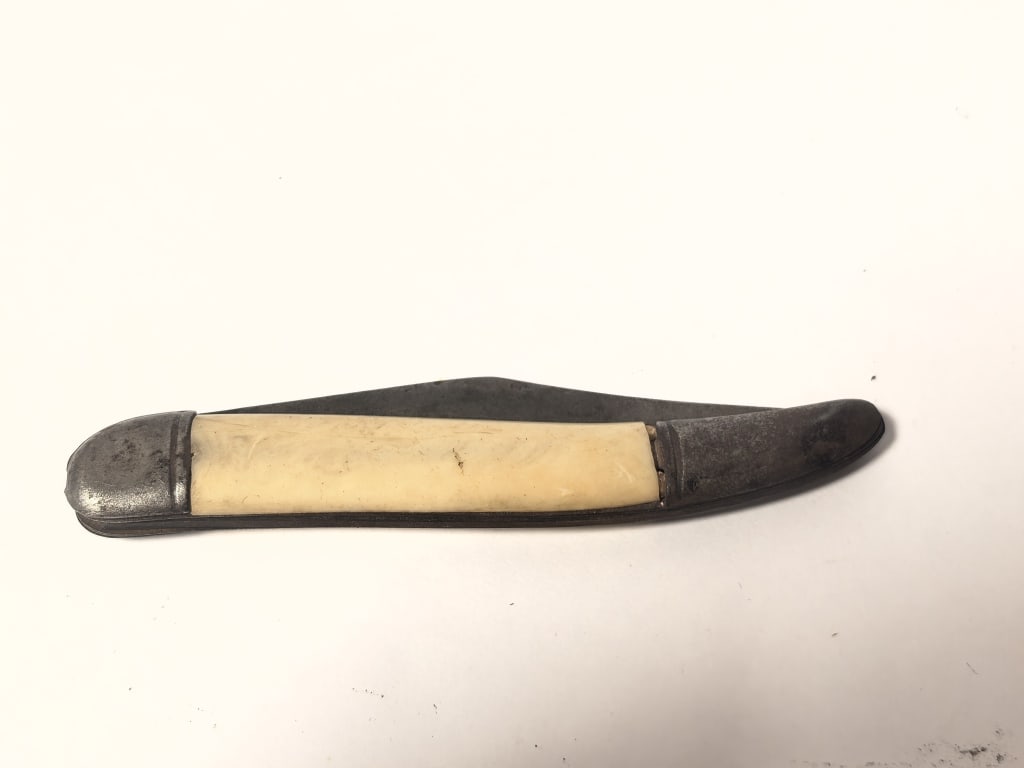 Vintage Single-Blade Folding Pocket Knife - 3