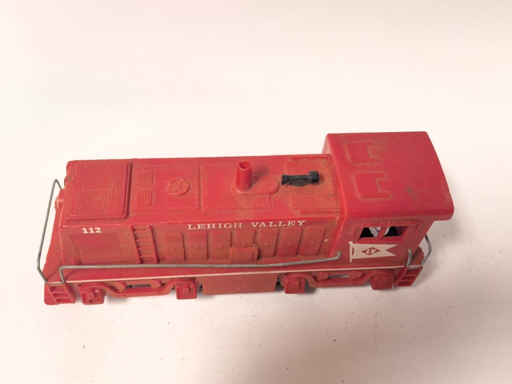 Vintage Lehigh Valley Red Diesel Switcher Engine - 2