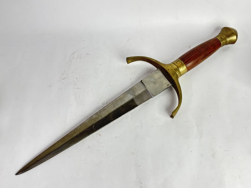 Brass-Mounted Curved Guard Dagger - 4