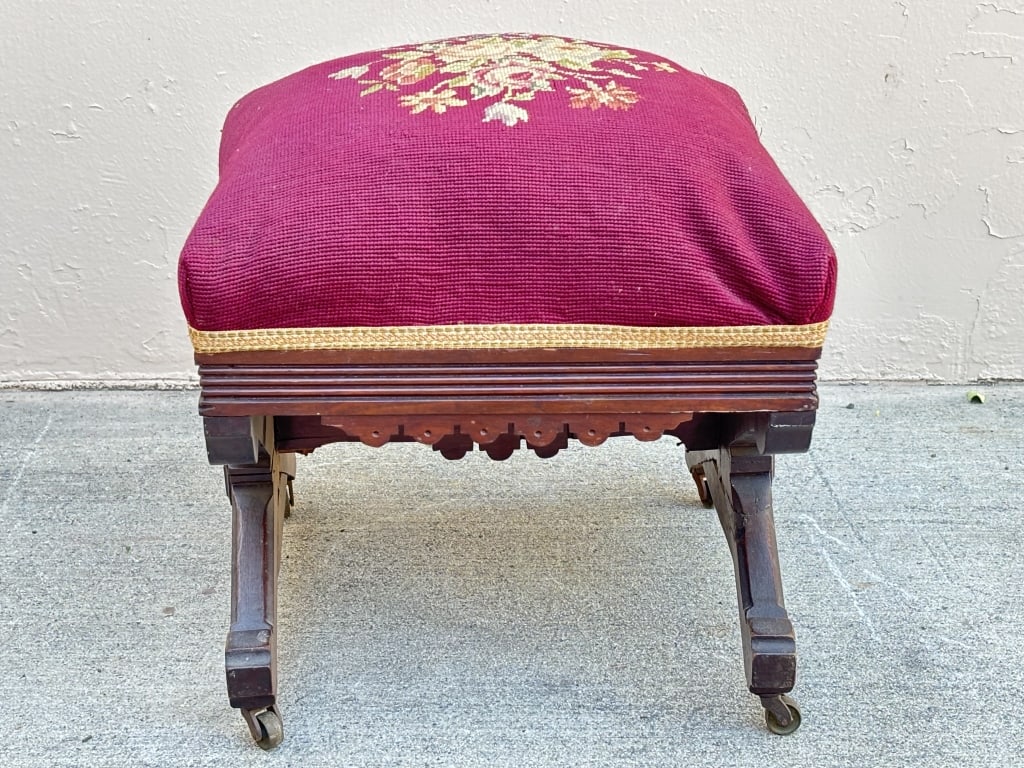 Antique French Carved Walnut and Needlepoint Foot: Antique French Carved Walnut and Needlepoint Foot Stool, 17.5in by 15.5in by 15.5in