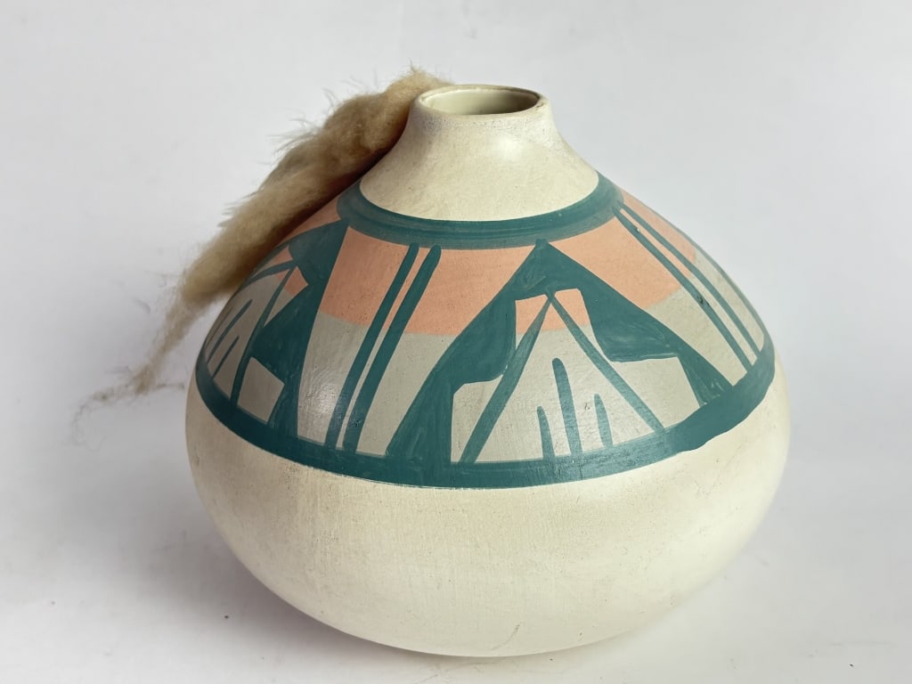 Vintage Signed Native American Pottery Vase - 3