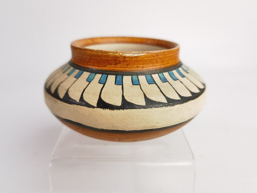 Signed NP Hand Painted Pottery Jar (1 of 3)
