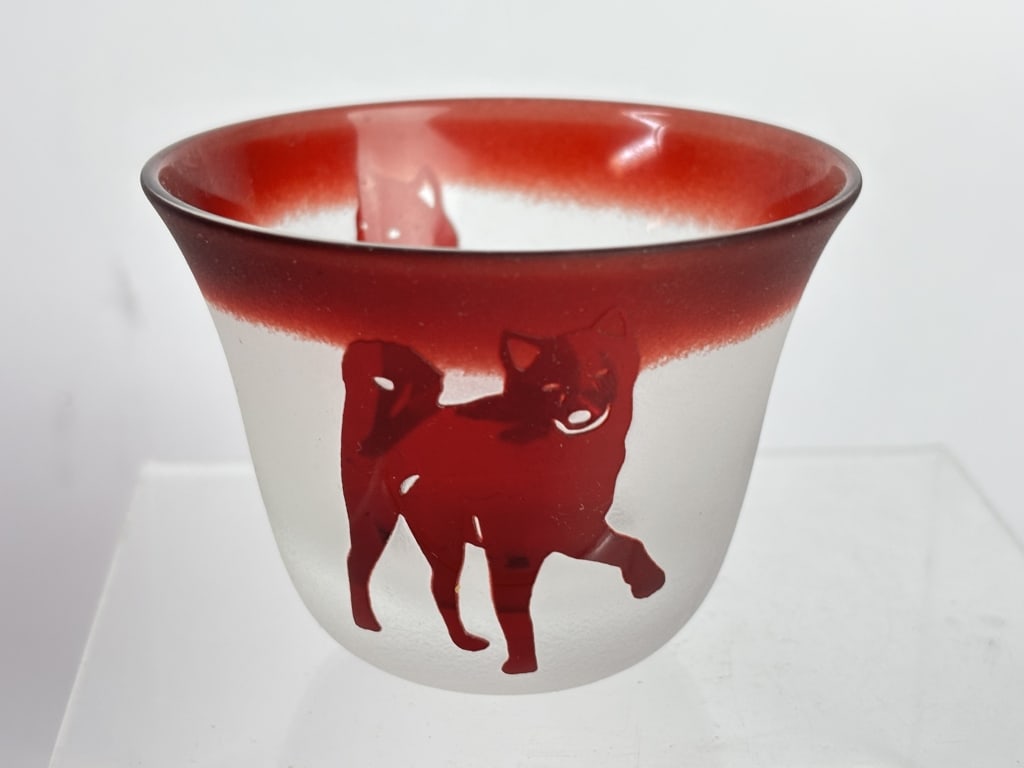 Vintage Chinese Red/Clear Peking Glass Cup: Vintage Chinese Red/Clear Peking Glass Cup, 2.5in by 2in