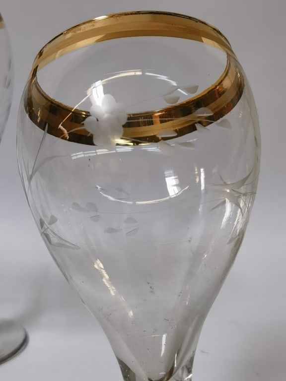 (5) Gold Rim Wine Glasses - 3