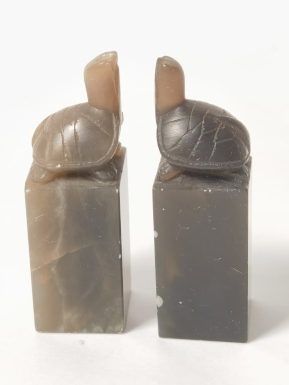 (2) Chinese Agate Carved Turtle Seals (1 of 3)
