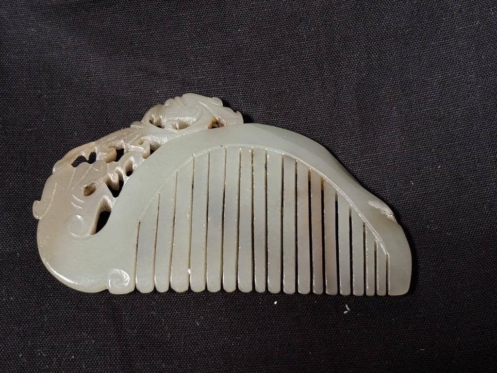 Chinese Jade Carved Comb - 2