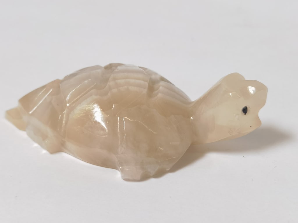 Mexican Agate Carved Turtle: Mexican Agate Carved Turtle, 4in