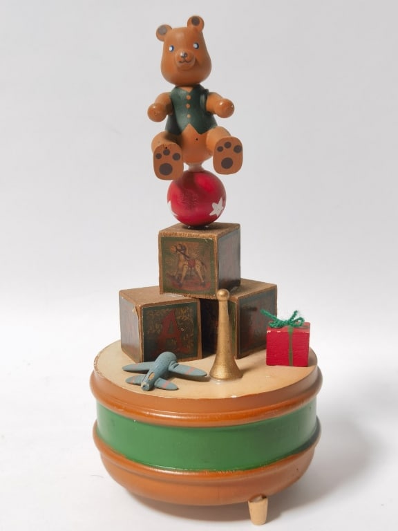 Department 56 Wood Music Box (1 of 4)