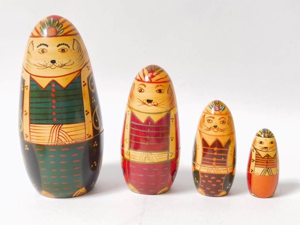 Set of Vintage Russian Hand Painted Nesting Dolls (1 of 2)