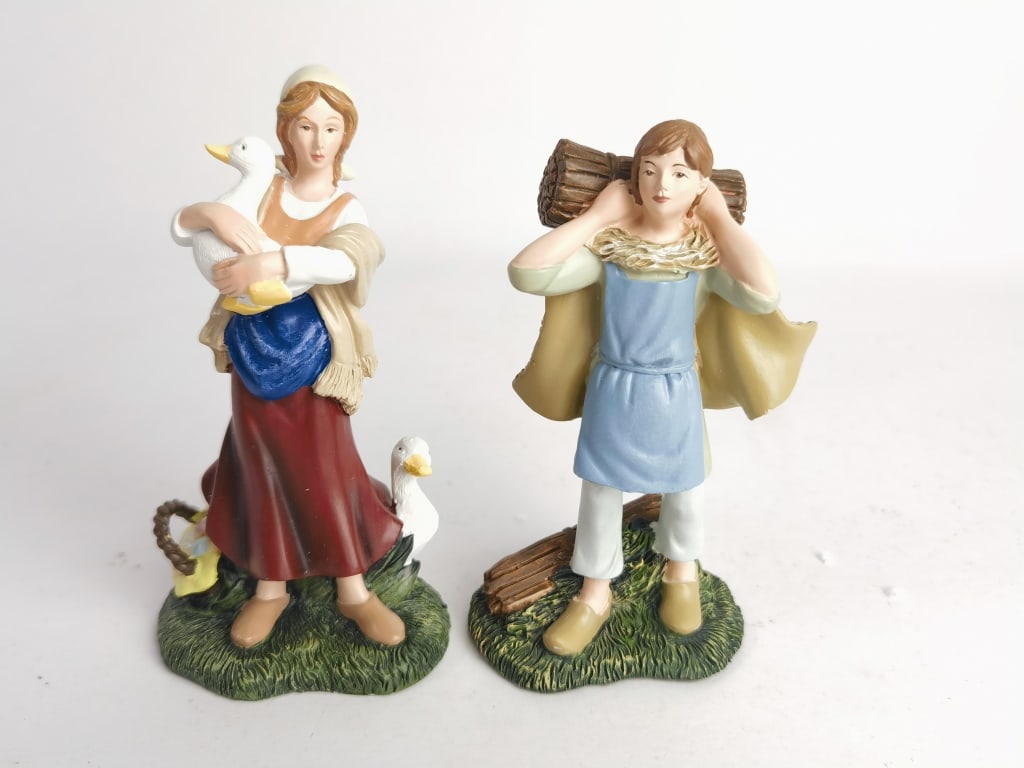 (2) 2004 Hawthorne Village Thomas Kinkade Nativits (1 of 3)