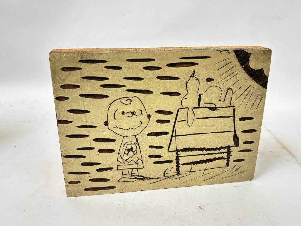 Vintage Wood Carved Snoopy and Charlie Brown Plaqu (1 of 3)