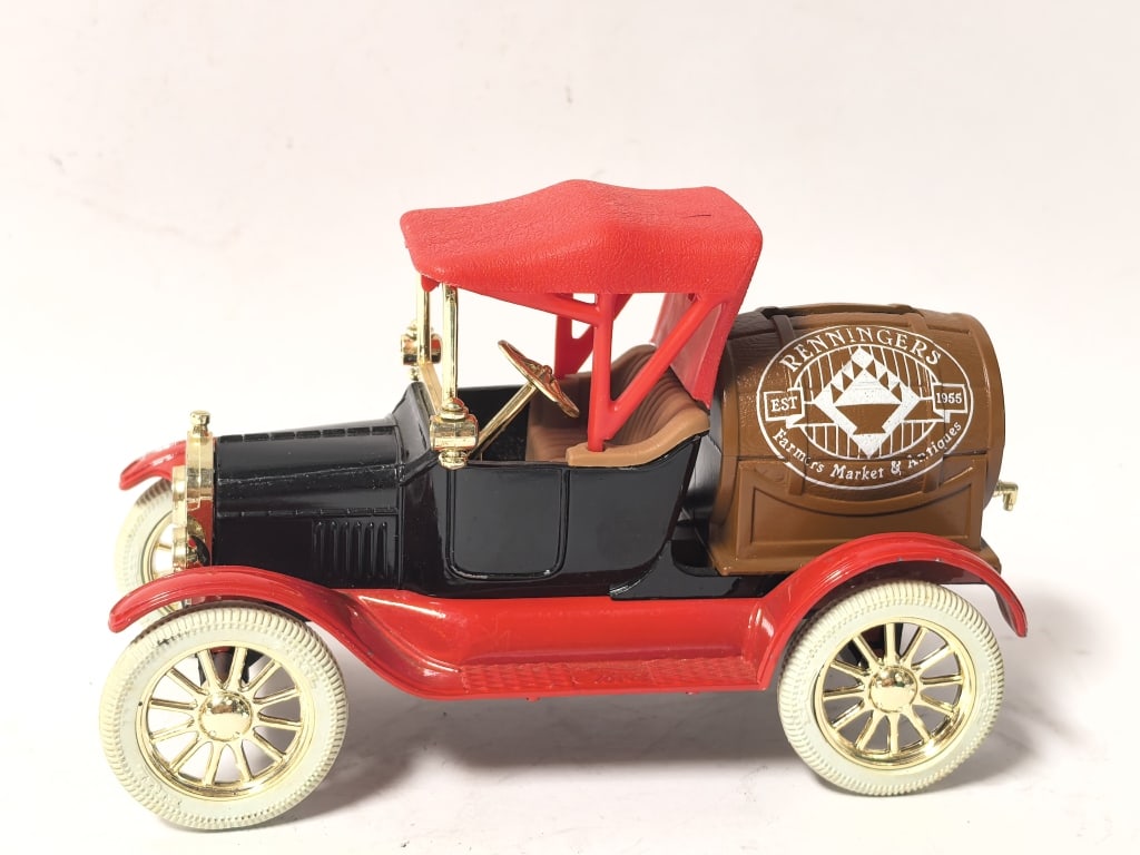Vintage Barrel Truck Bank – Renningers Farmers Ma: Vintage Barrel Truck Bank – Renningers Farmers Market & Antiques, 5.5in by 3.5in by 2.75in