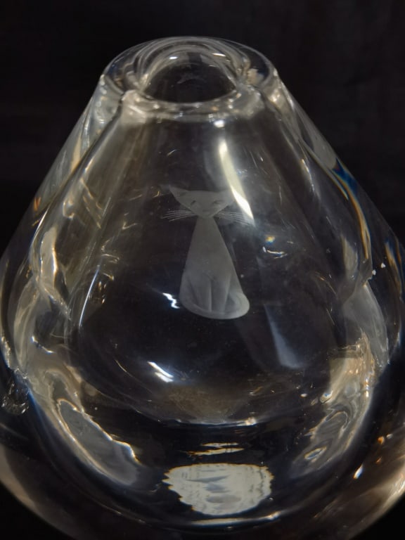 Signed and Numbered Crystal Cat Vase - 4