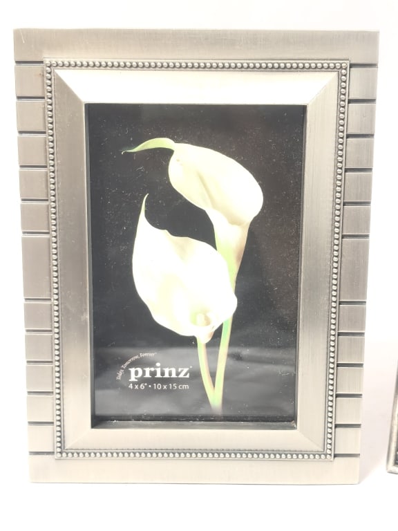 (2) Decorative Metal Tabletop Picture Frames - 3