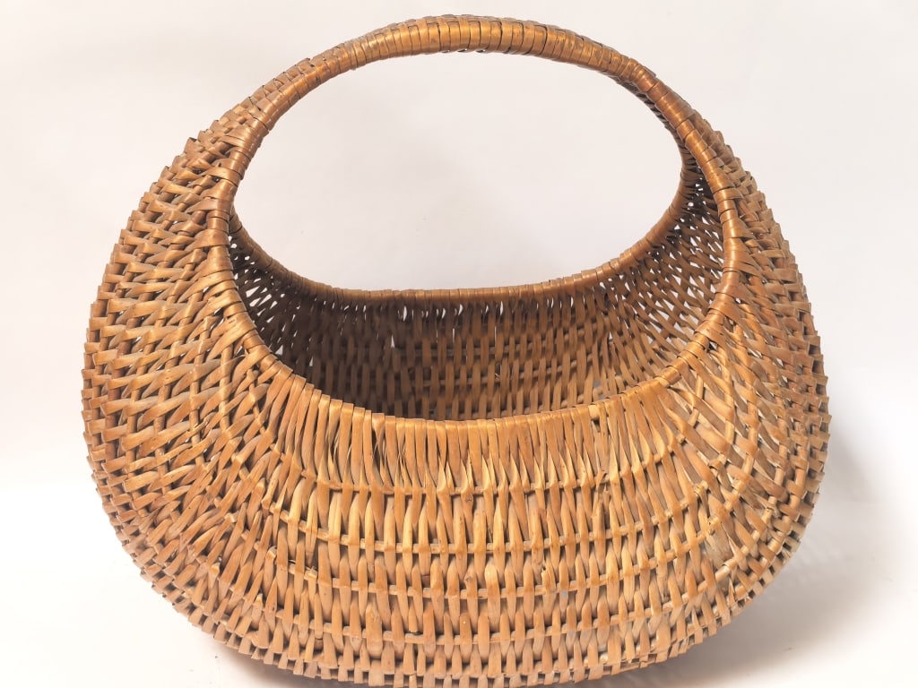 Vintage Woven Willow Scoop Basket (1 of 5)