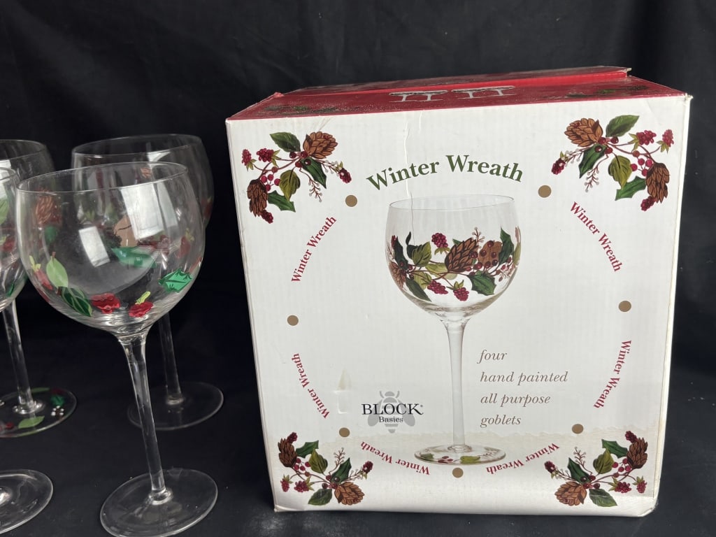 (4) Block Basics Winter Wreath Wine Glasses - 3