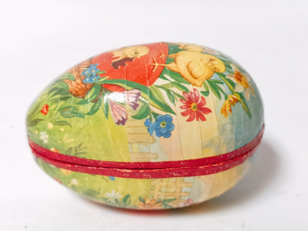 Vintage German Lithographed Paper M?ch? Easter Egg - 2