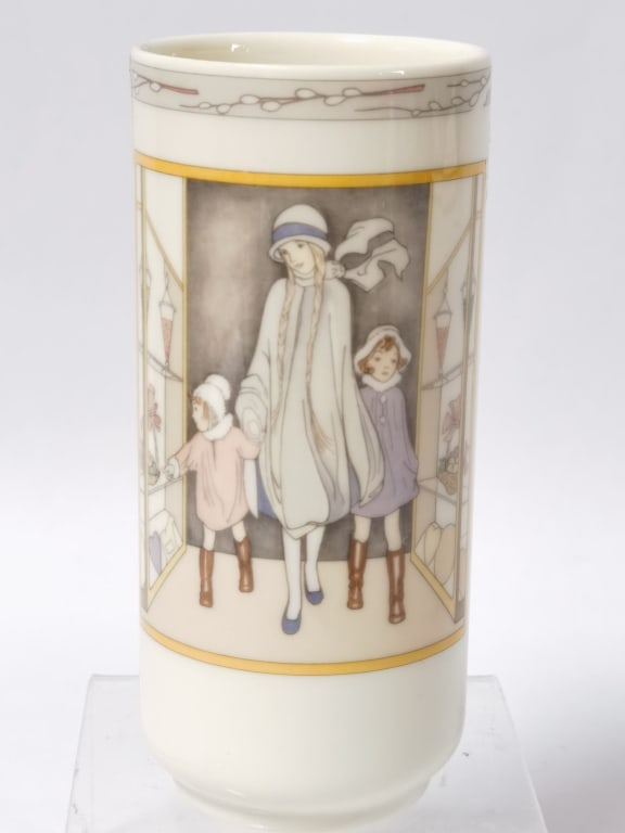 1987 Royal Doulton Minton Golden Days Shopping Tri: 1987 Royal Doulton Minton Golden Days Shopping Trip Vase, 4.75in by 2.25in