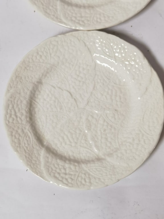 (4) Vintage Adderleys White Cabbage Leaf Plates - 2