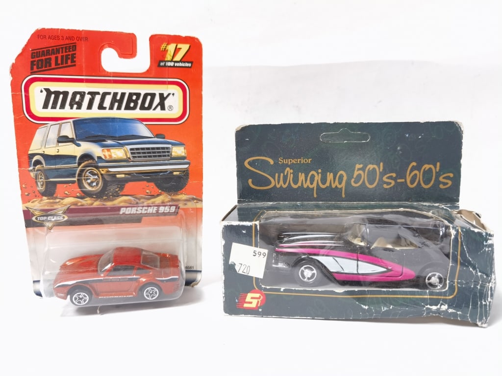 (2) Die-Cast Vehicles: Matchbox Porsche 959 & Supe: (2) Die-Cast Vehicles: Matchbox Porsche 959 & Superior Custom Classic, 2.75-5in