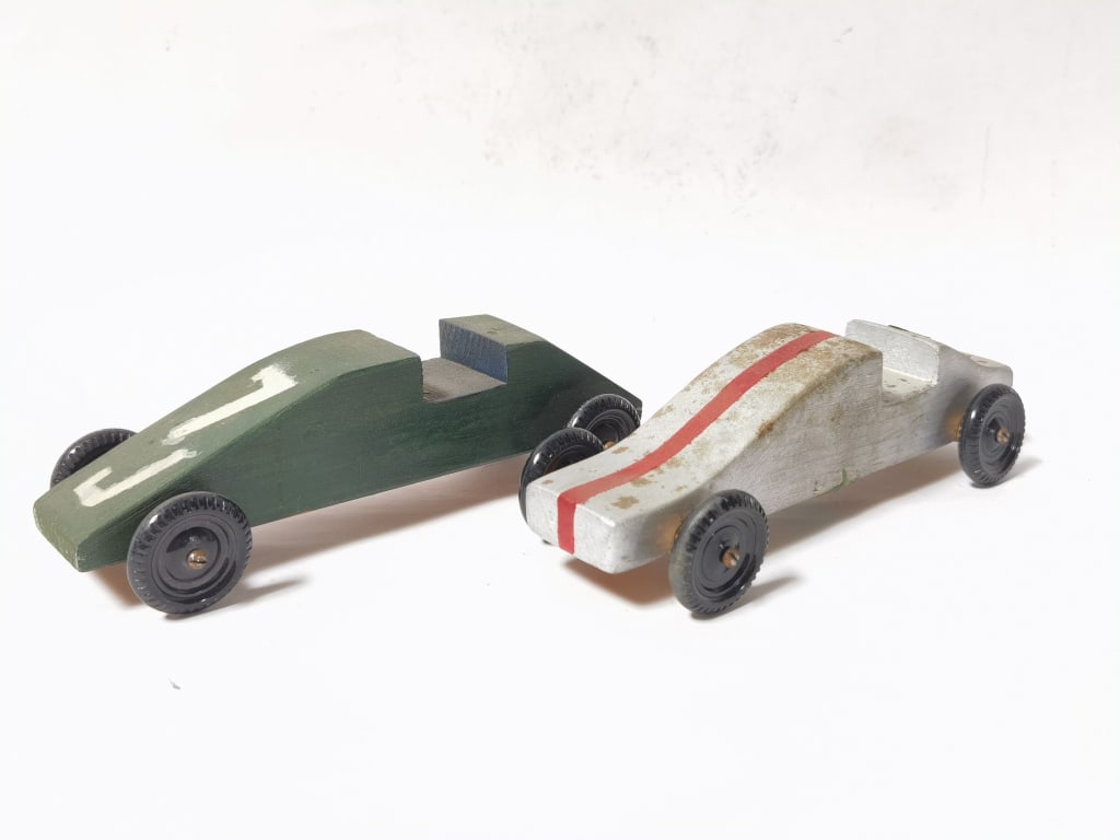 (2) Vintage Cub Scout Pinewood Derby Racing Cars: (2) Vintage Cub Scout Pinewood Derby Racing Cars, 7in