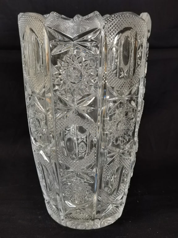 Large American Cut Crystal American Brilliant Vase: Large American Cut Crystal American Brilliant Vase, 11.5in by 7in