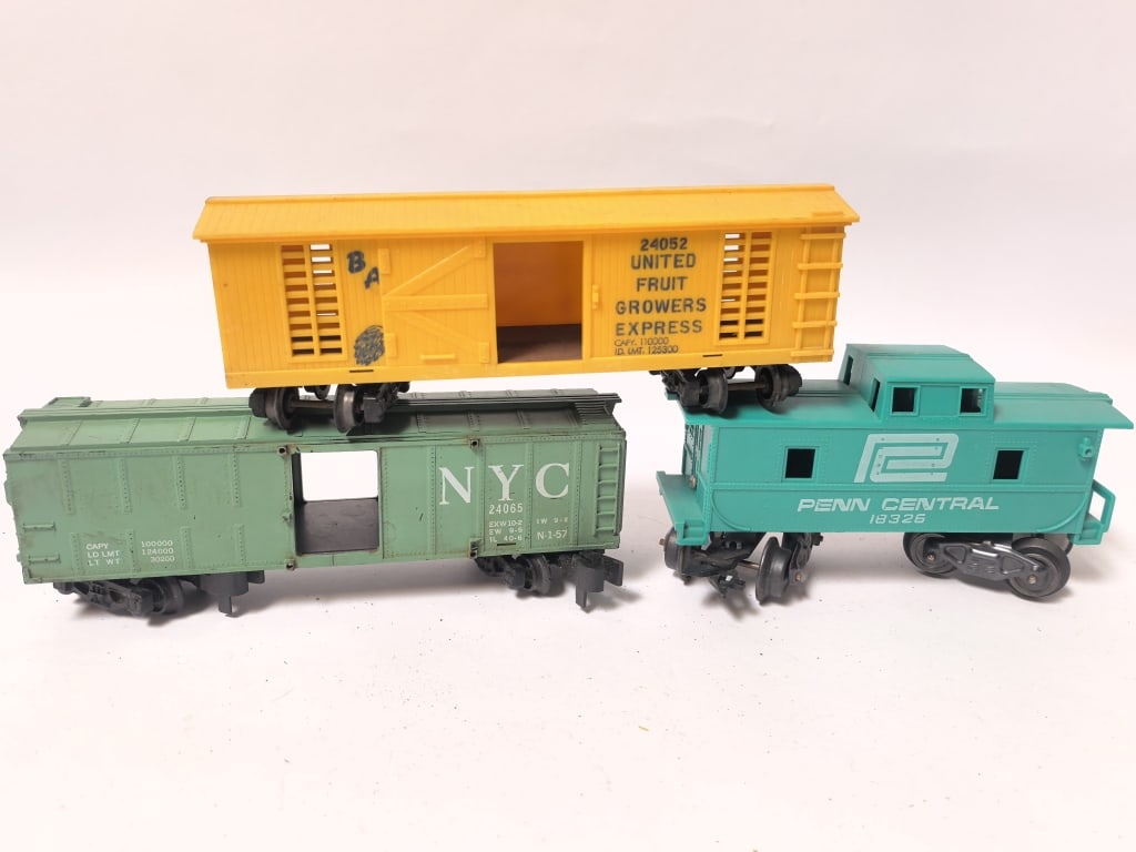 (3) Vintage Rolling Stock Freight Cars (1 of 3)