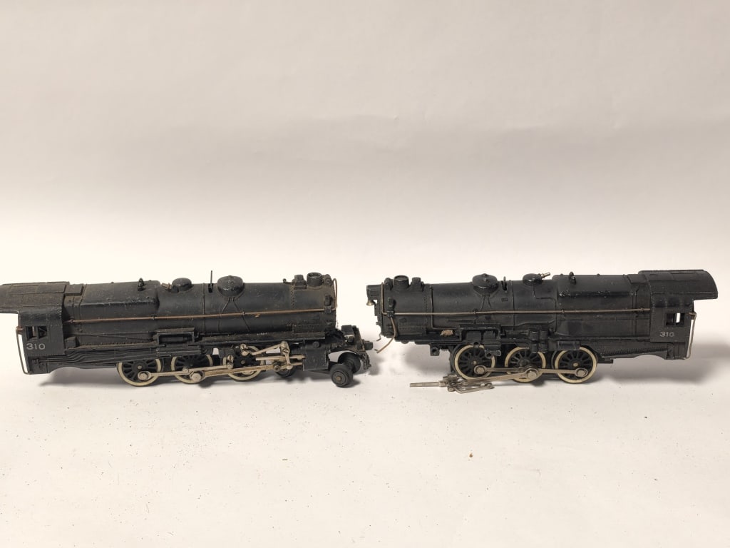 (2) Vintage American Flyer #310 Steam Locomotives (1 of 4)