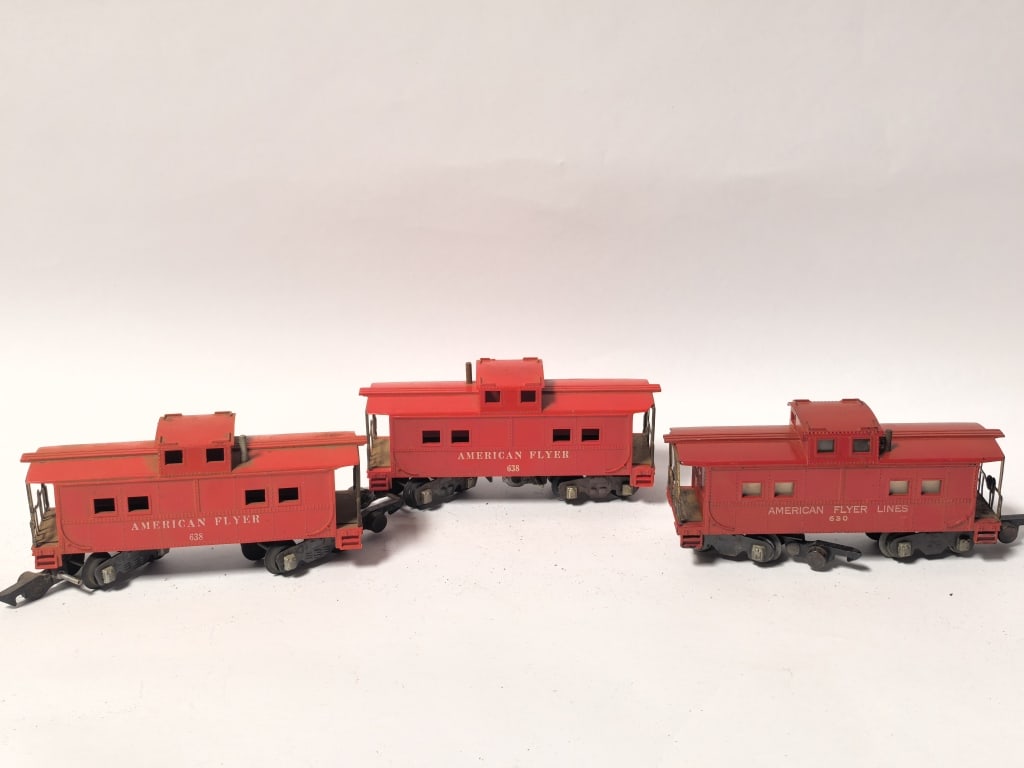 (3) American Flyer Red Cabooses (638 & 630) (1 of 2)