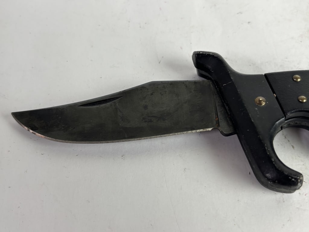 Folding Tactical-Style Knife - 2