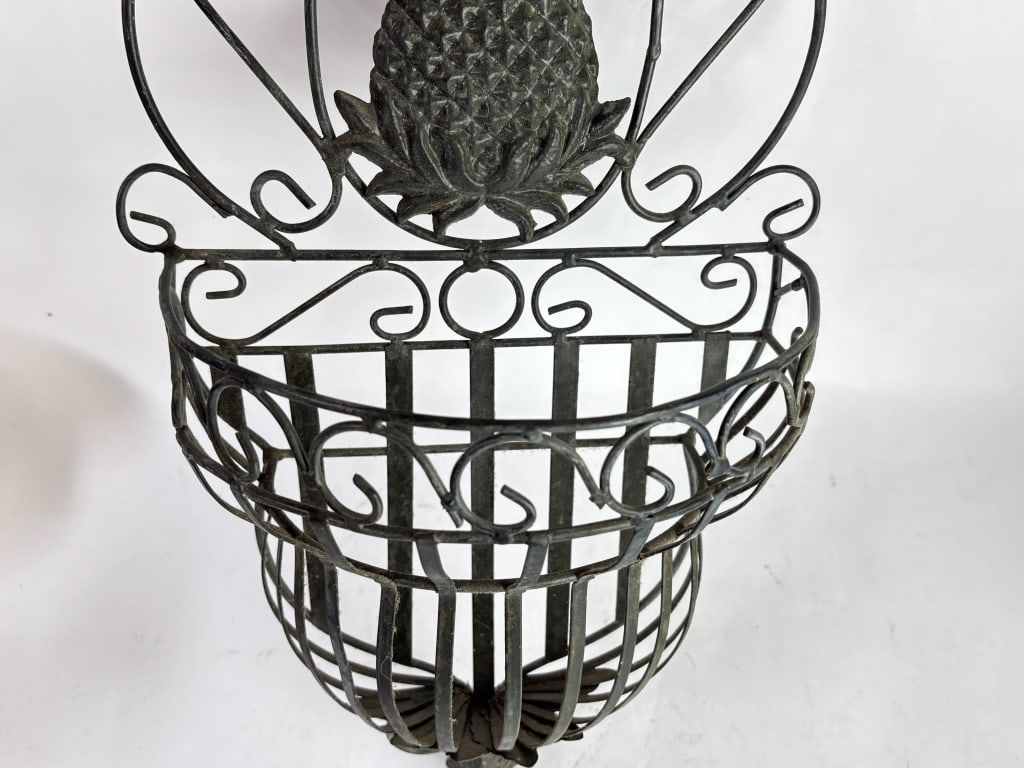 Pineapple Motif Wire Wall Planter - 2