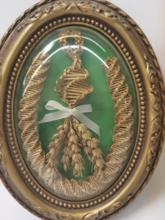 (2) Wall Decors - 2