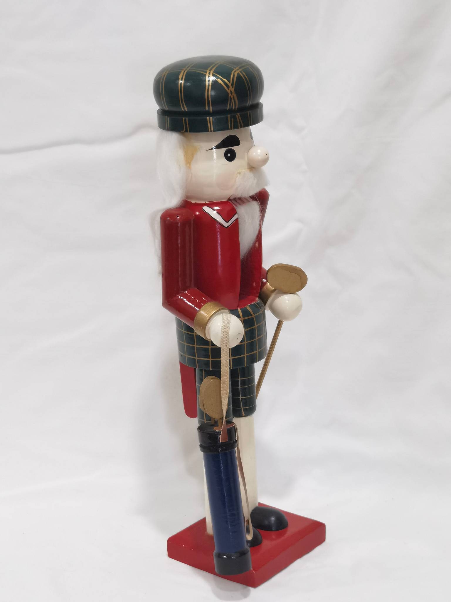 Wooden Nutcracker Figurine Golf Theme - 2