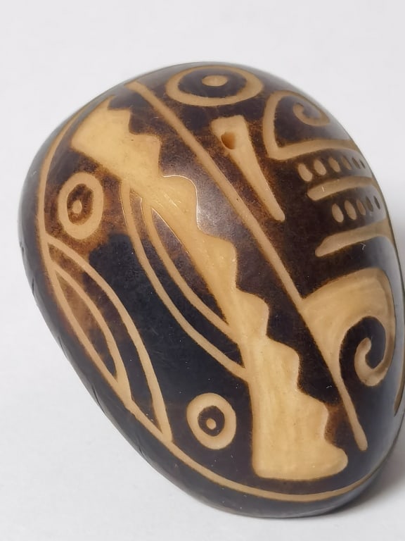 Carved Horn Egg: Carved Horn Egg, 2in
