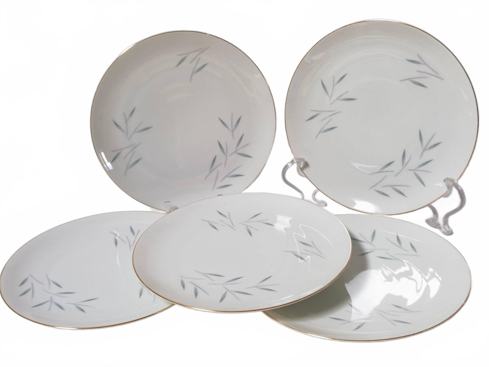 Set of 5 Bareuther Bavaria Porcelain Plates: (5) Bareuther Bavaria porcelain plates with bamboo motif and gold rims. 8.5in