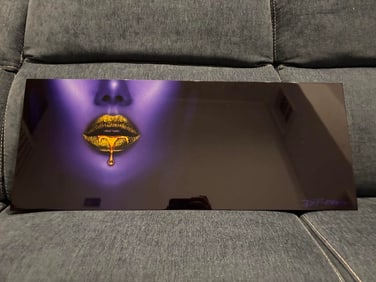 Chris Derubeis  Gold Lips  Unique