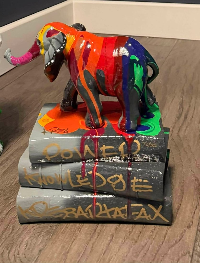 Kre8 One for The Books Sculpture (1 of 3)