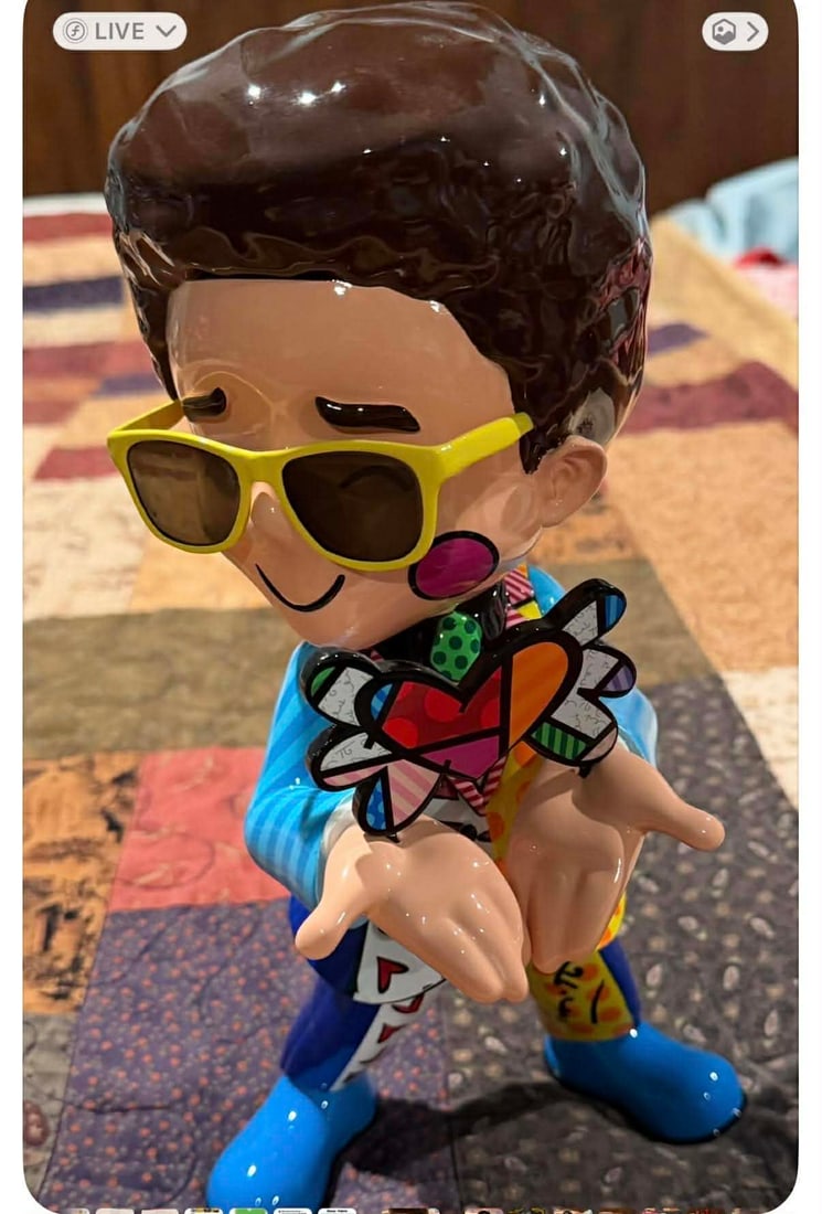 Romero Britto Little Britto: Romero Britto "Little Britto" Resin sculpture no paperwork