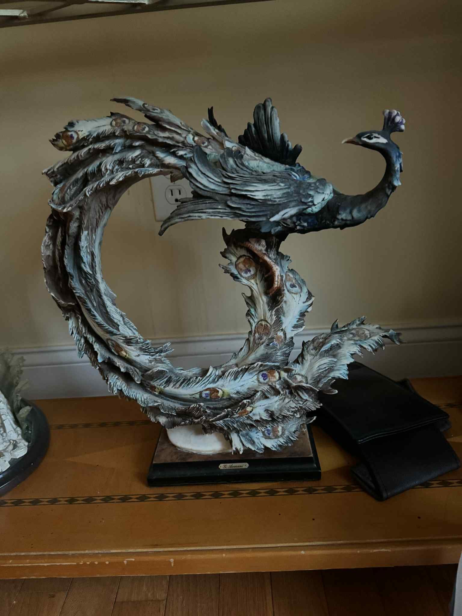 armani peacock sculputre: Guiseppe Armani "Peacock Sculpture" limited edition porcelain sculpture