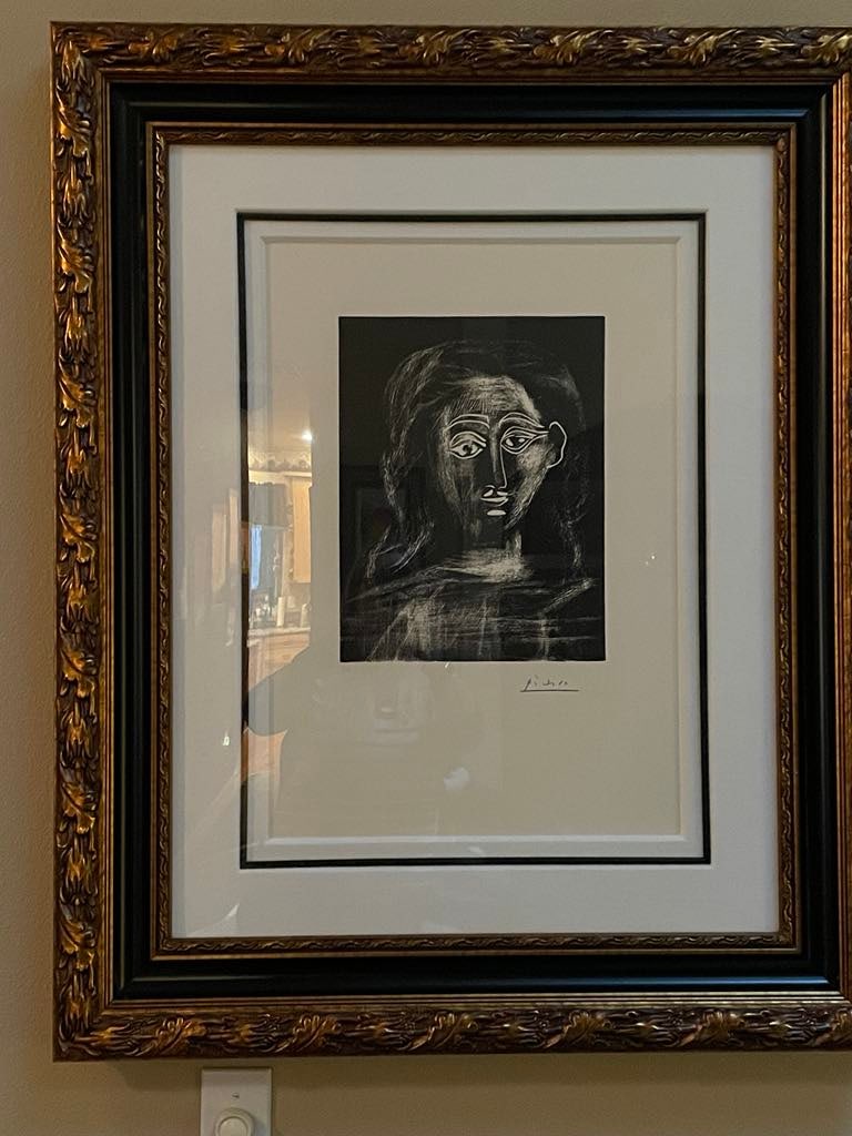 Pablo Picasso Jacqueline au cheveux flous, en buste: Pablo Picasso "Jacqueline au cheveux floud, en buste" 1962 13 7/8" x 10 3/4" image size Lunocut on Arches wove paper. Hand-signed in pencil lower right by the artist and numbered. Gallery framed,
