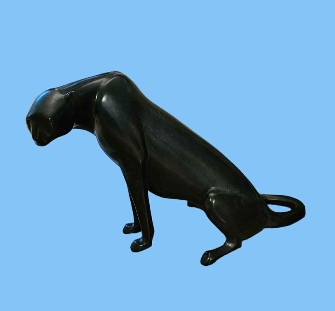 Cheetah statue - 2