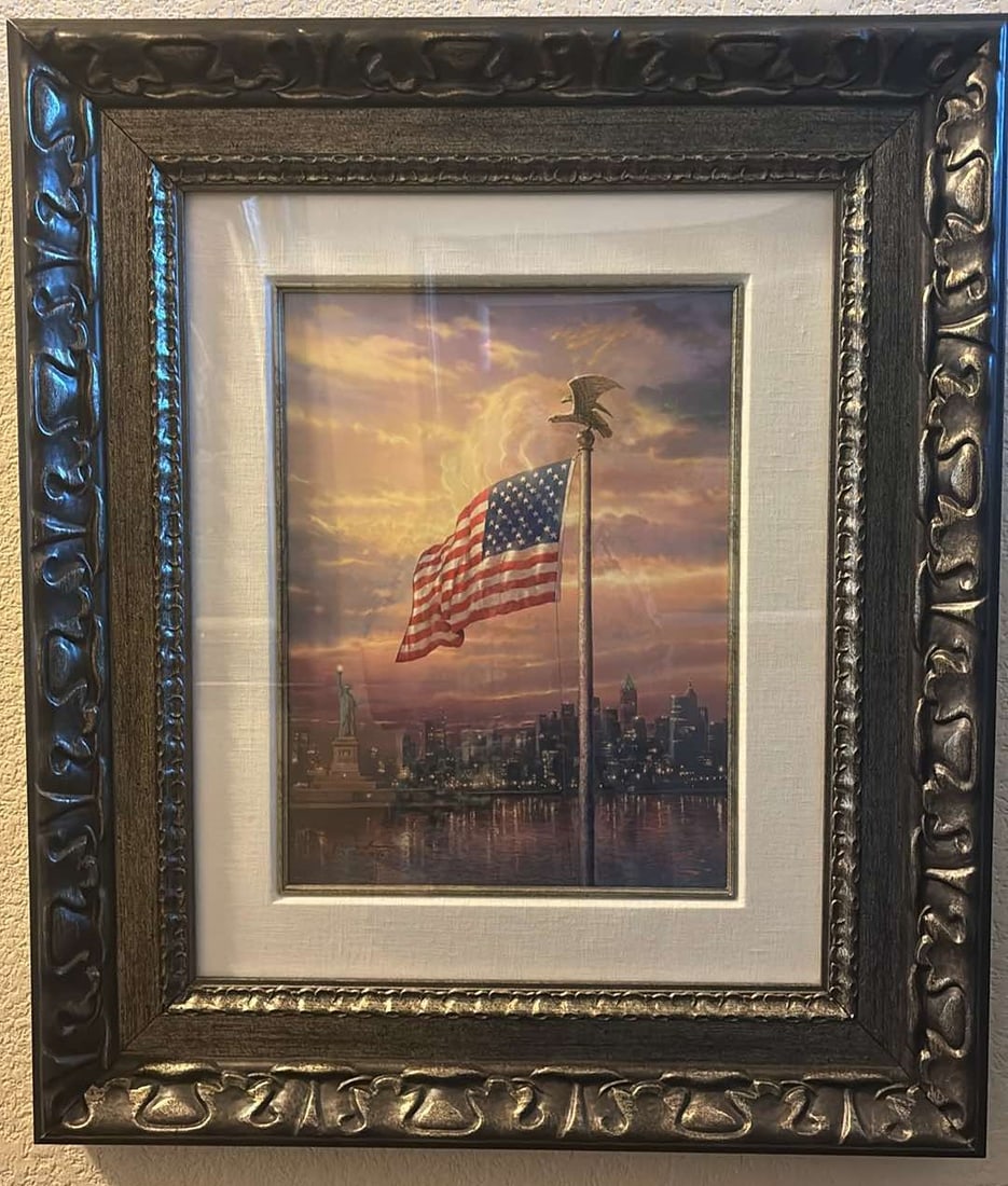 Thomas Kinkade Light of Freedom (Small) (1 of 4)