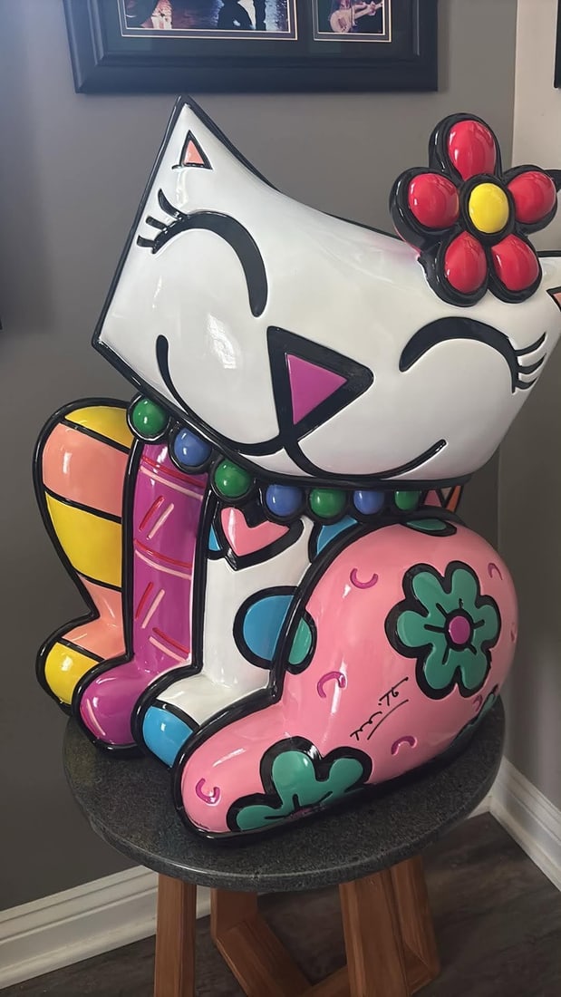 Romero Britto Red Flower: Romero Britto "Red Flower" 22" x 16" hand paianted resin sculpture. Signed and nmbered. COA. TH