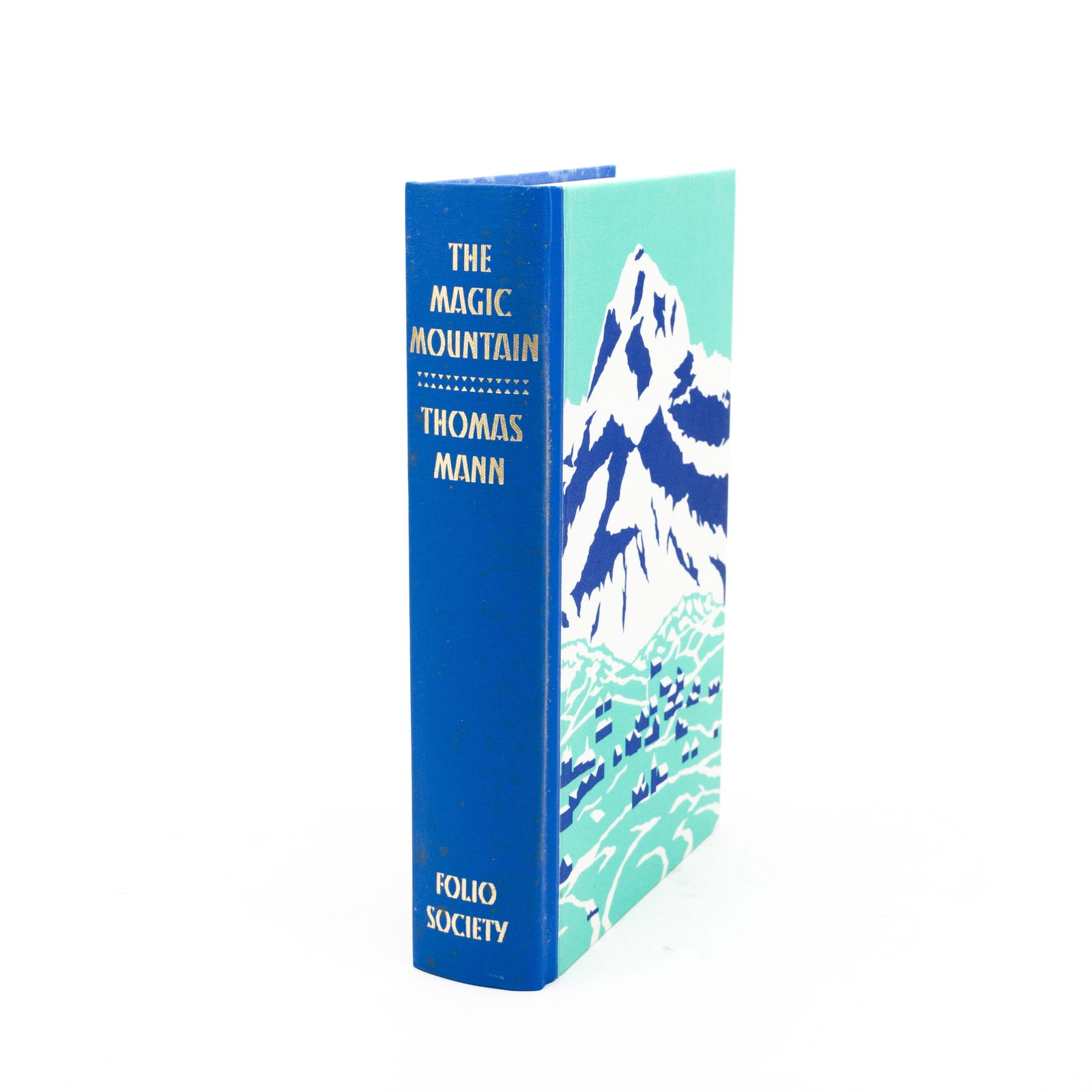 The Magic Mountain by Thomas Mann, The Folio Society Book: DIMENSIONS APPROX 24x16x4.5CM. Potential buyers should note that condition reports are matters of opinion only, they are non-exhaustive and based solely on what can be seen to the naked eye unless oth