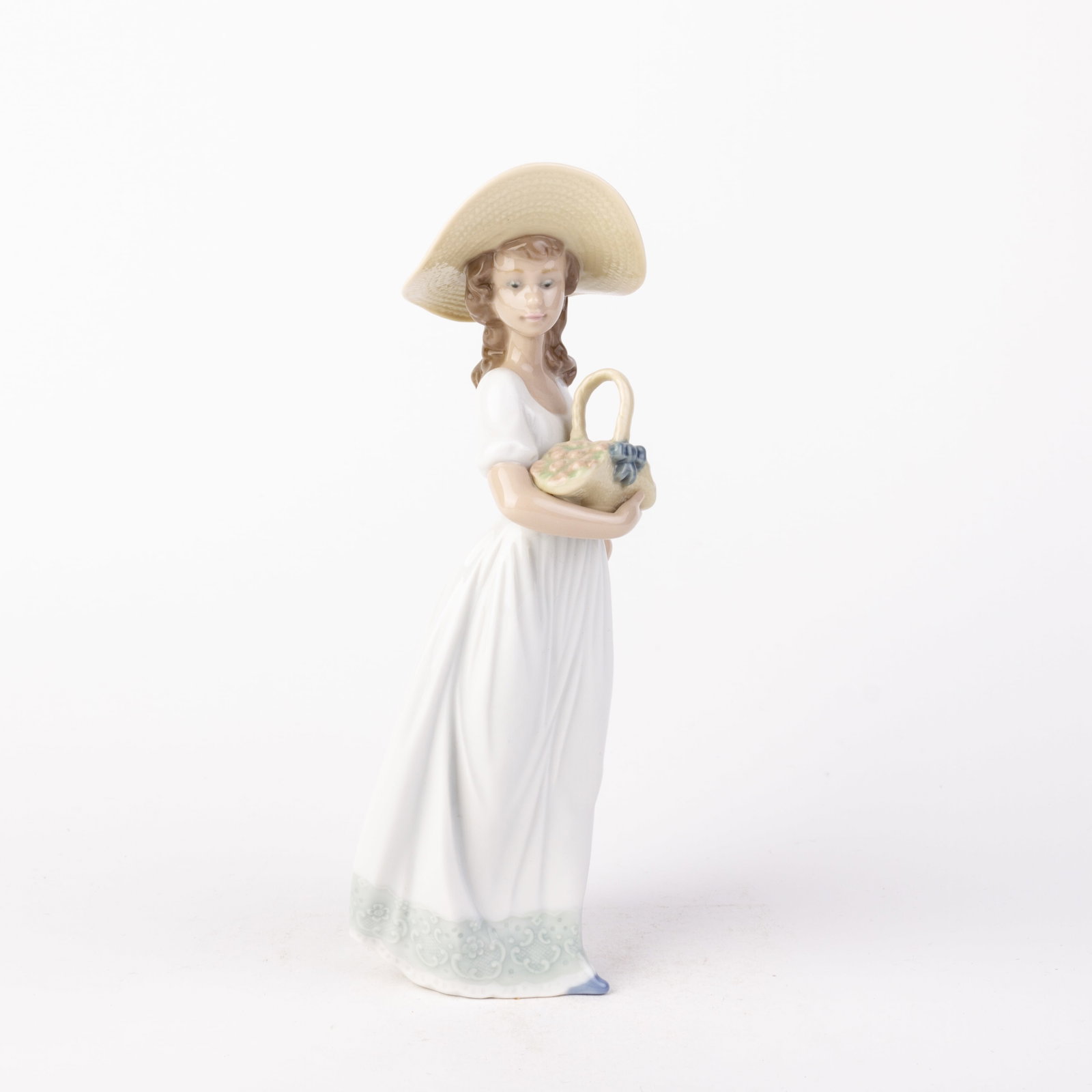 Nao Lladro Fine Porcelain Summer Girl with Basket Figure: DIMENSIONS APPROX 23x8x7.5CM